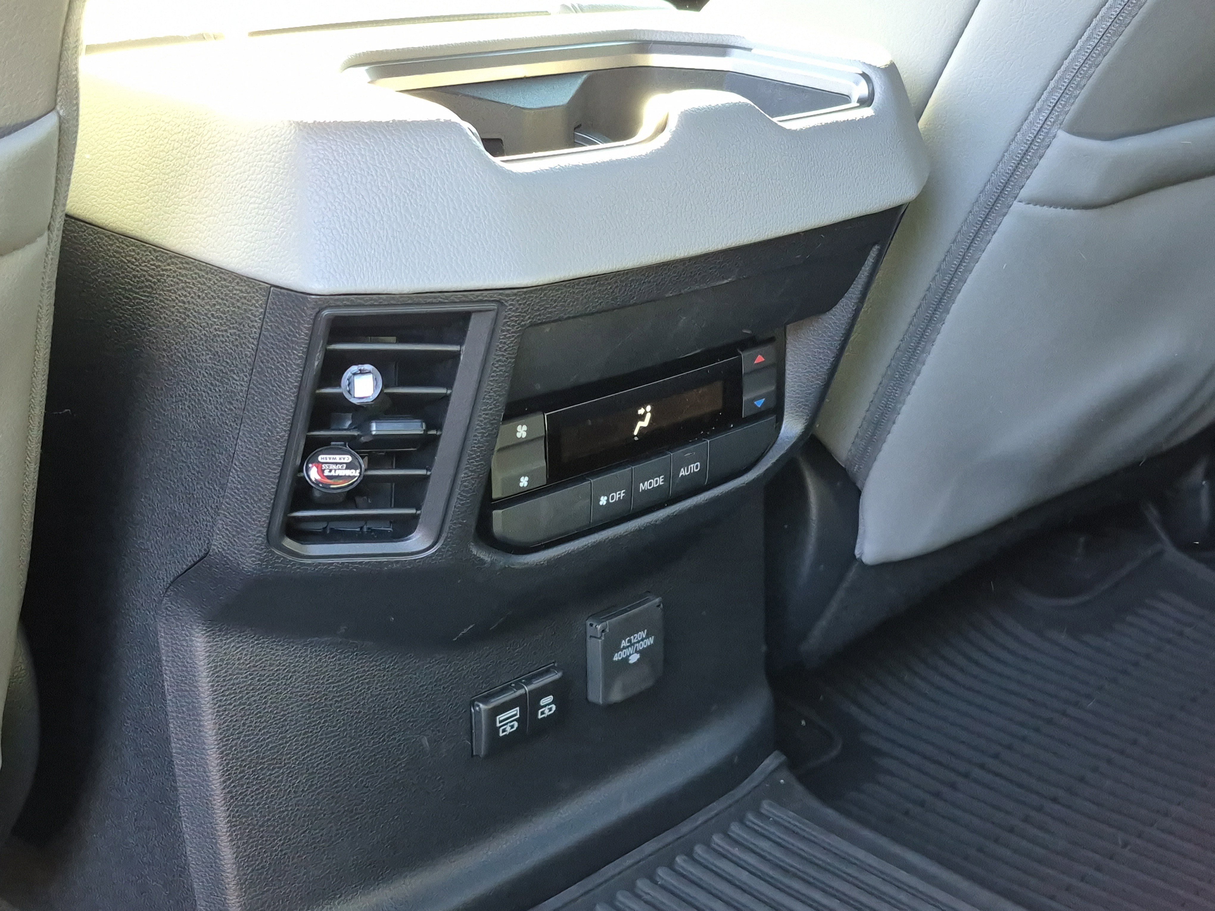 Used 2025 Toyota Sequoia Limited image 20