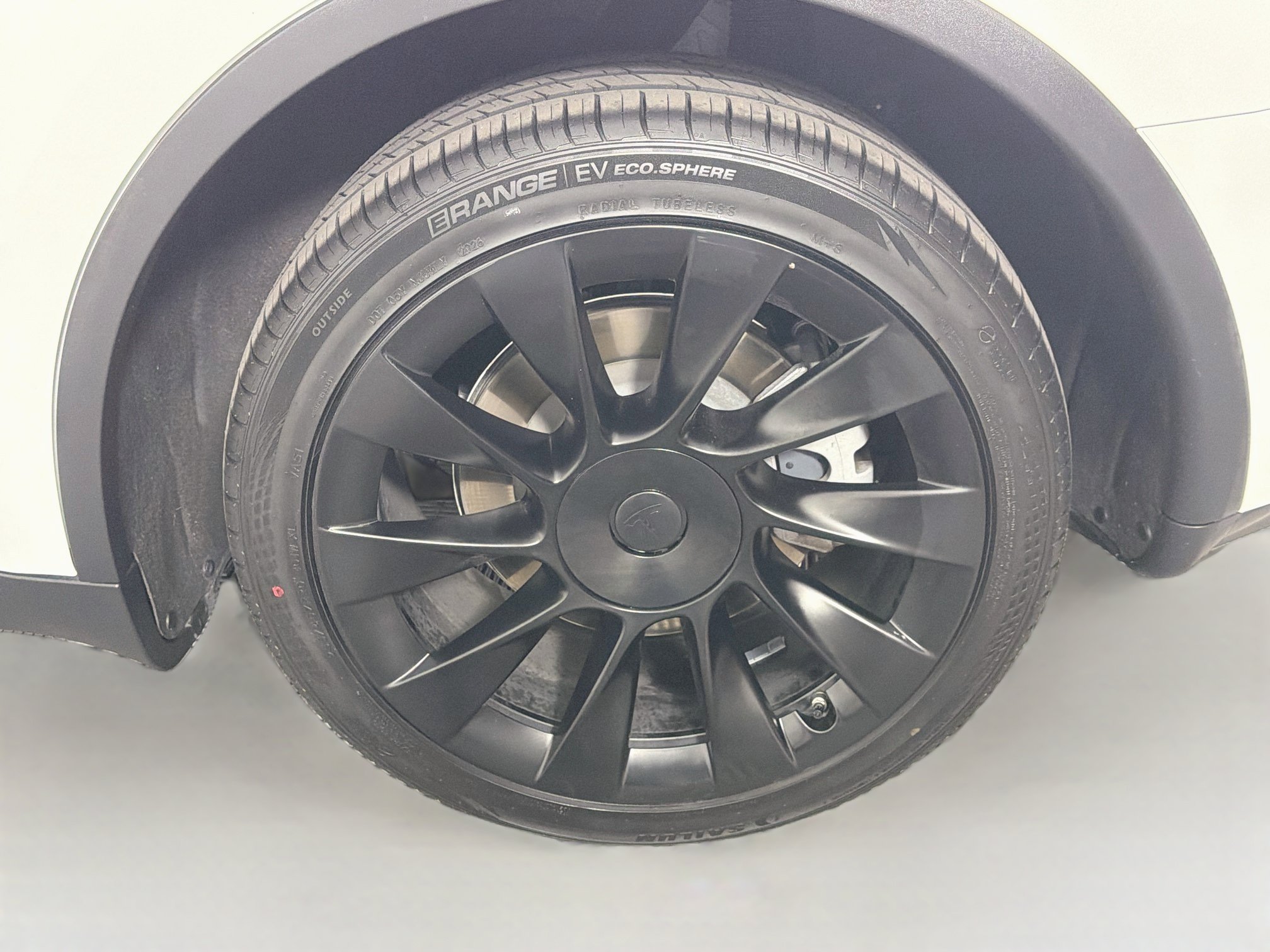 Used 2024 Tesla Model Y Long Range AWD/4WD image 11