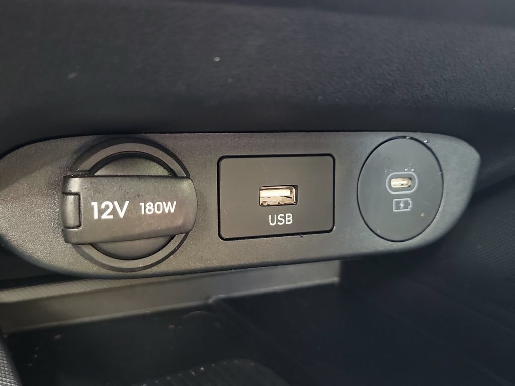 New 2026 Hyundai Elantra Sport FWD image 18