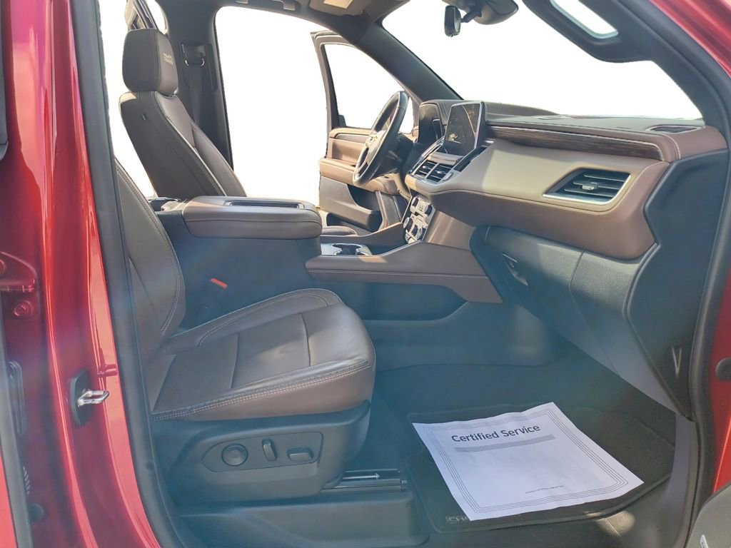 Used 2023 Chevrolet Suburban High Country image 15