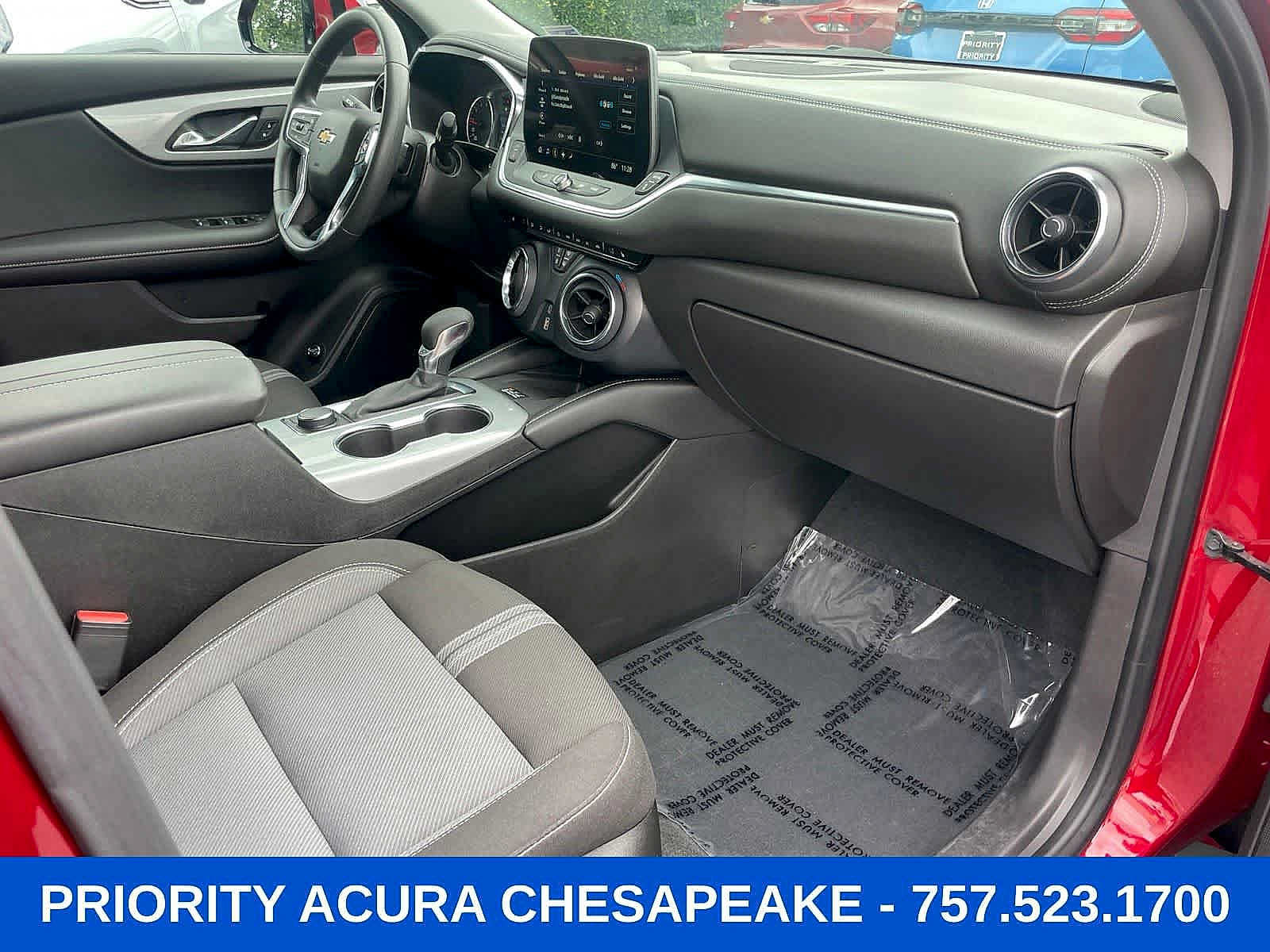 Used 2024 Chevrolet Blazer LT w/ Convenience Package FWD image 24