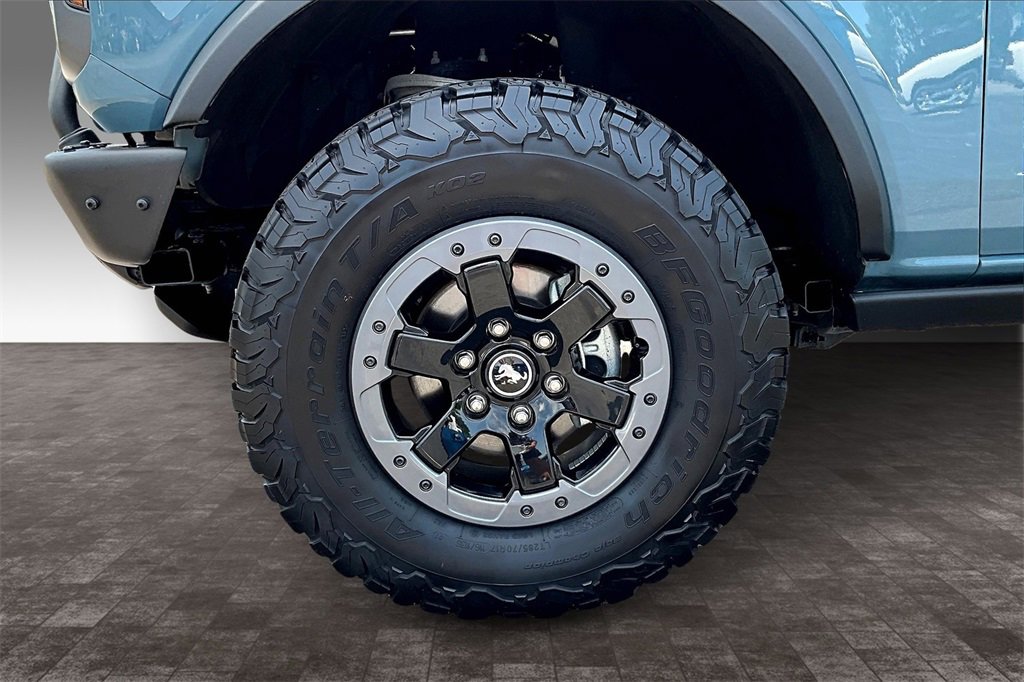 Used 2023 Ford Bronco Badlands image 34