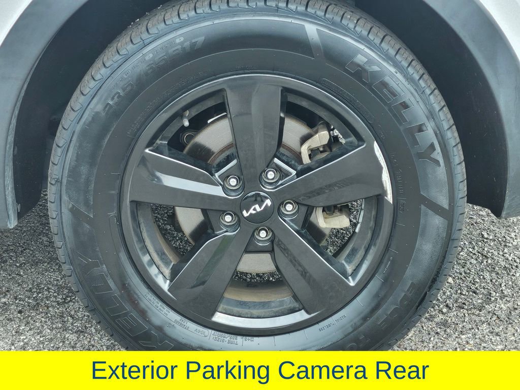 Used 2022 Kia Sorento LX image 18