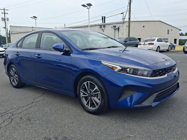 Used 2023 Kia Forte LXS FWD image 3