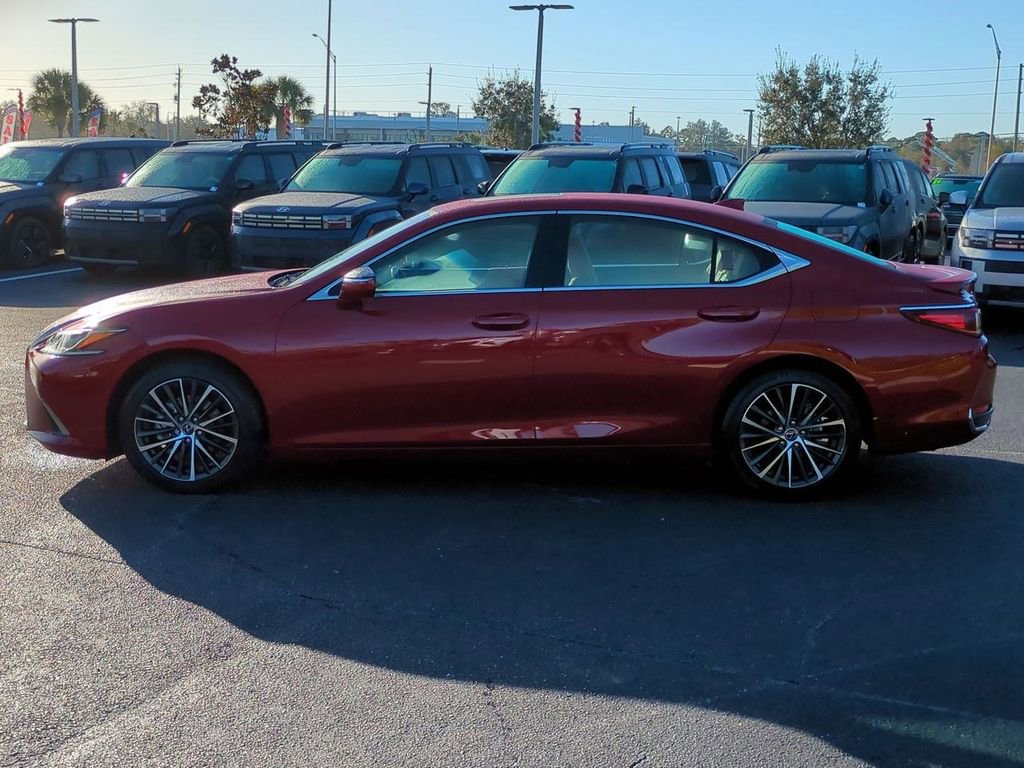 Used 2023 Lexus ES 300h w/ Premium Package image 8