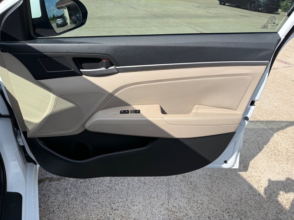 Used 2018 Hyundai Elantra Value Edition FWD image 22