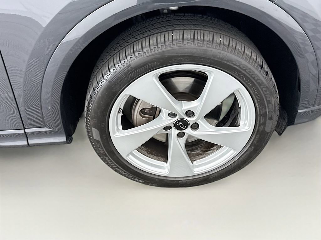 Certified 2025 Audi Q5 Premium Plus w/ Premium Plus image 31