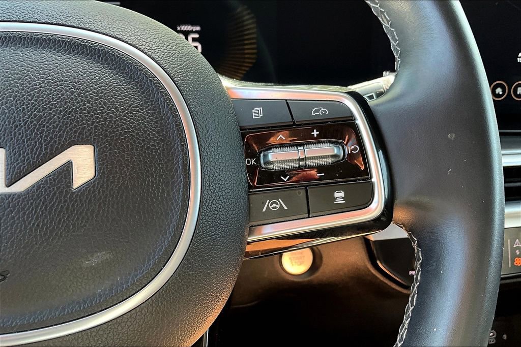 Used 2024 Kia Sorento S image 28