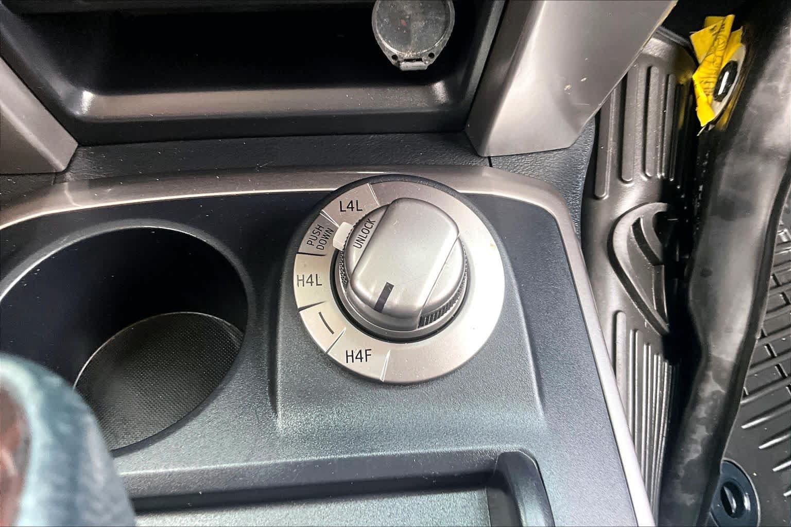 Used 2023 Toyota 4Runner Limited AWD/4WD image 32