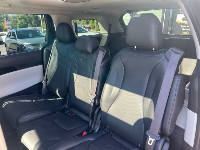 Certified 2024 Kia Carnival SX Prestige FWD image 17