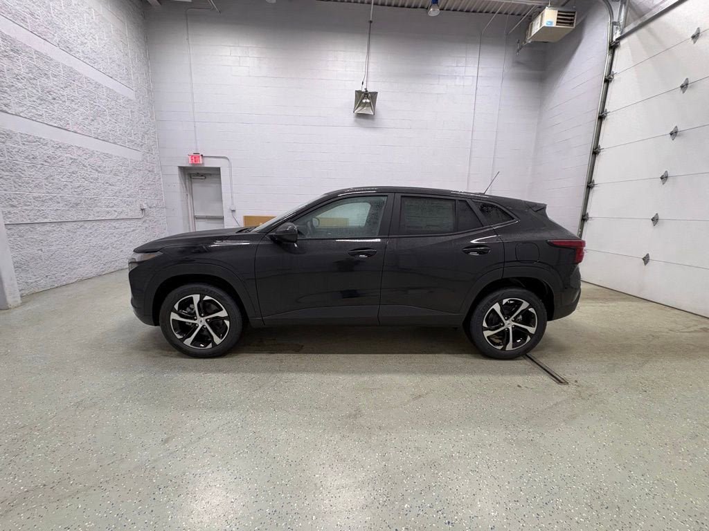 New 2026 Chevrolet Trax RS w/ Sunroof Package FWD image 7