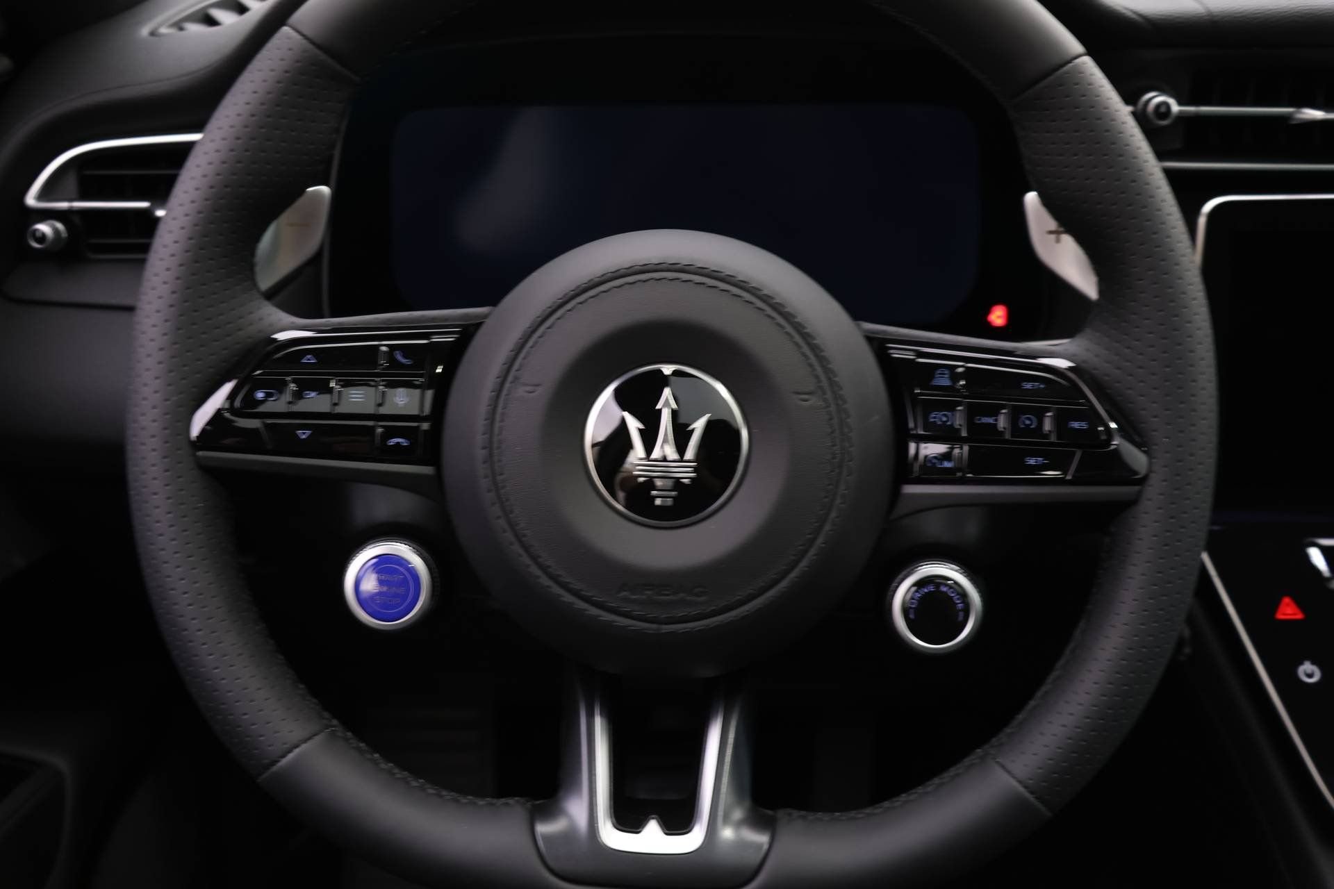New 2024 Maserati Grecale GT image 13