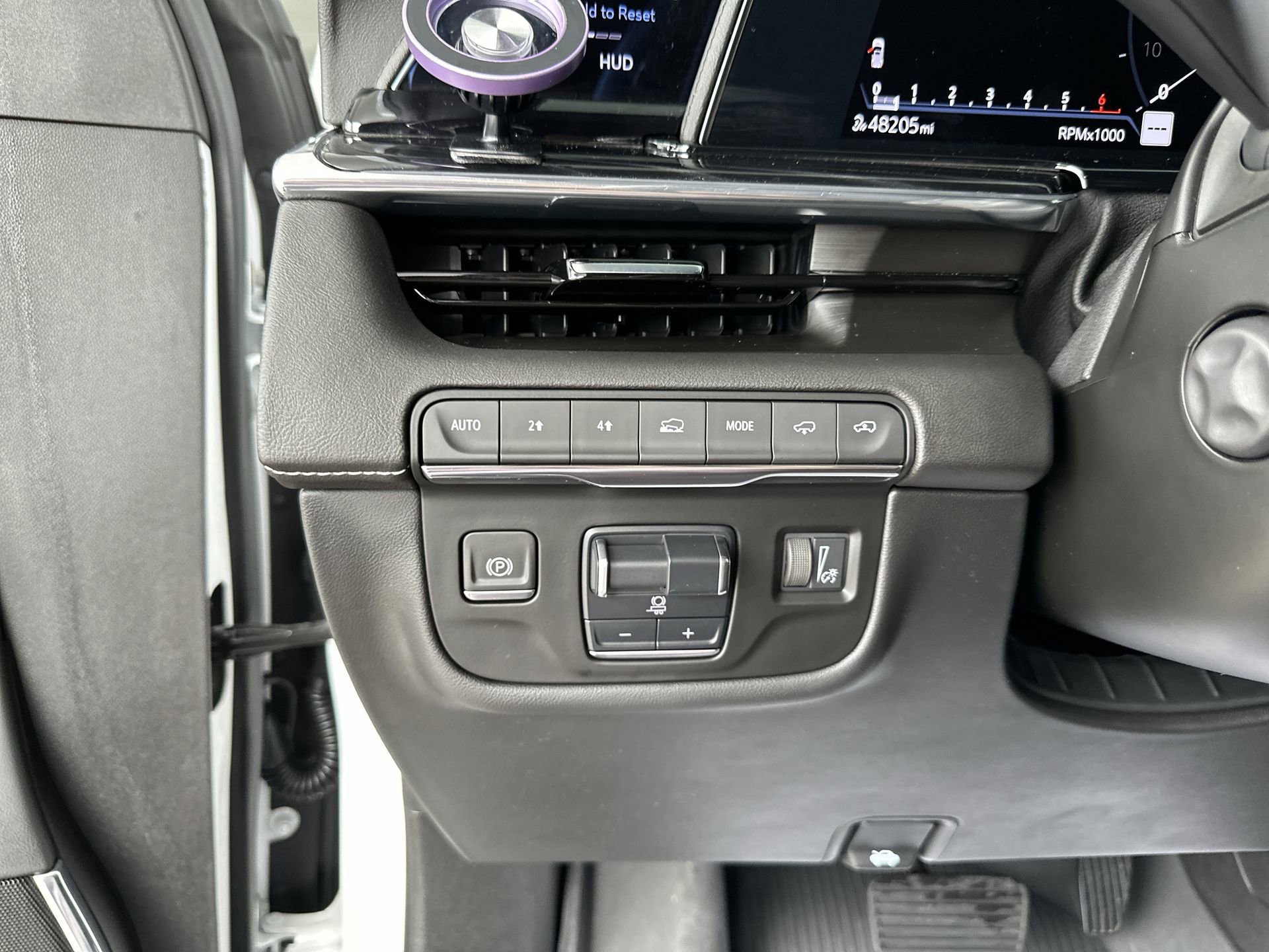Used 2023 Cadillac Escalade Sport w/ LPO, ONYX Package AWD/4WD image 18