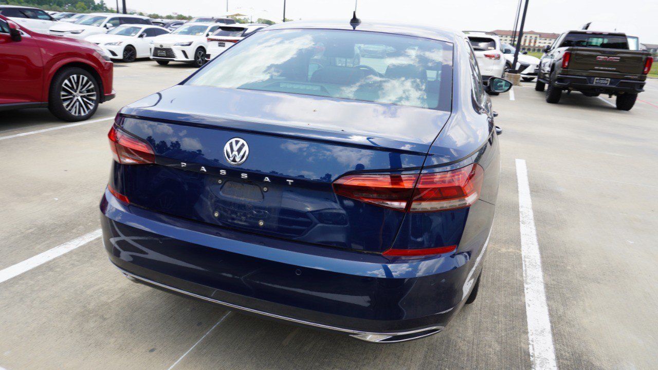 Used 2020 Volkswagen Passat 2.0T SEL FWD image 7