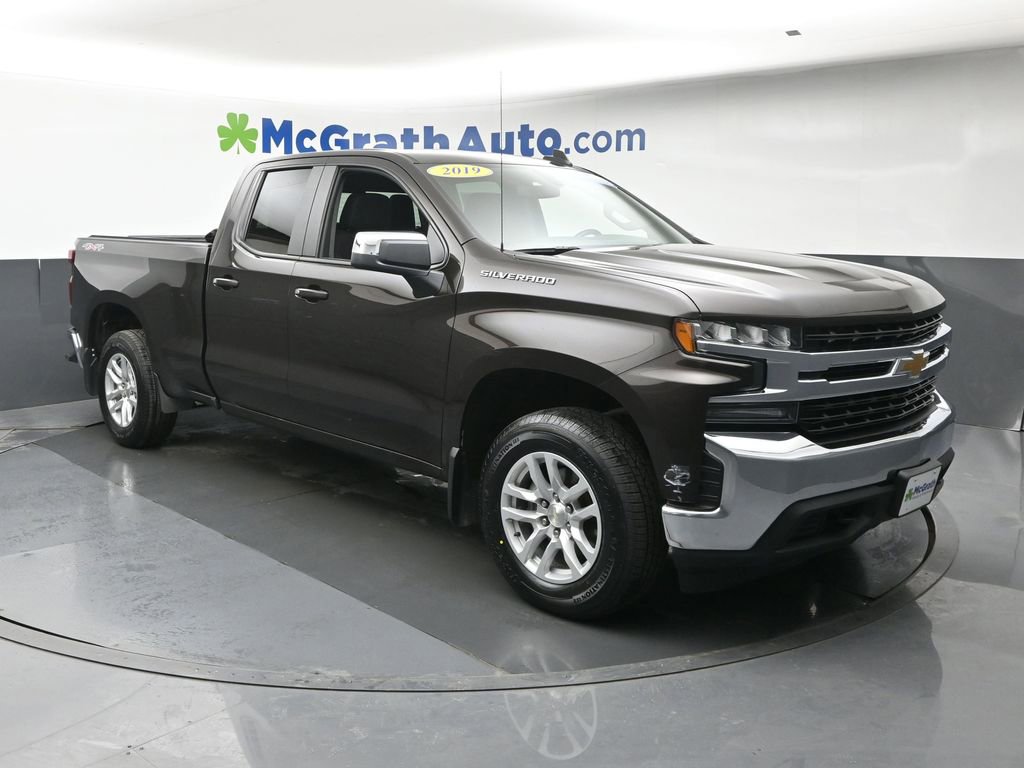 Used 2019 Chevrolet Silverado 1500 LT w/ All-Star Edition AWD/4WD image 2
