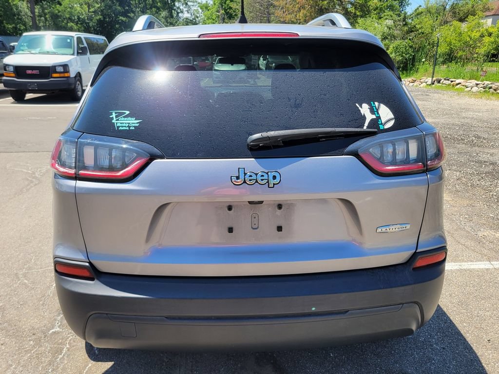Used 2019 Jeep Cherokee Latitude w/ Popular Appearance Group FWD image 4
