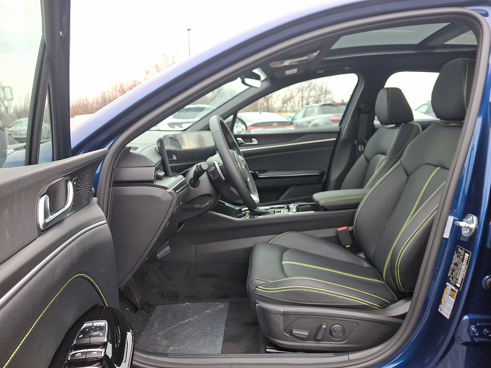 New 2026 Kia K5 GT w/ GT1 Package image 9