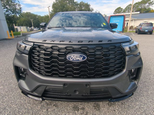 New 2027 Ford Explorer ST-Line w/ Premium Package RWD image 10