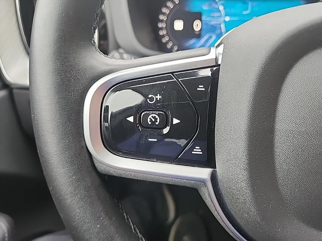 Certified 2025 Volvo XC60 B5 Plus w/ Climate Package AWD/4WD image 12