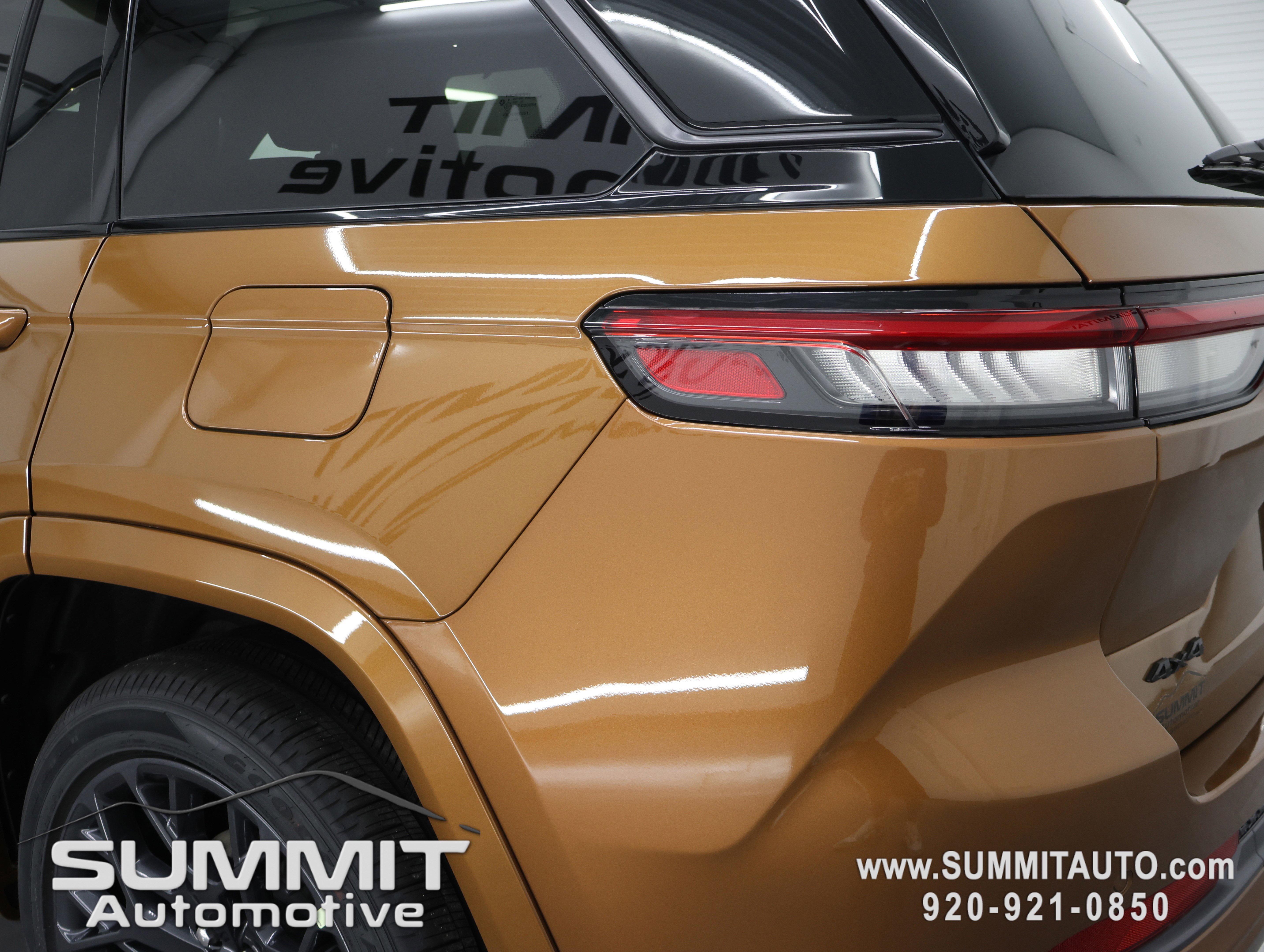 New 2026 Jeep Grand Cherokee Summit AWD/4WD image 35