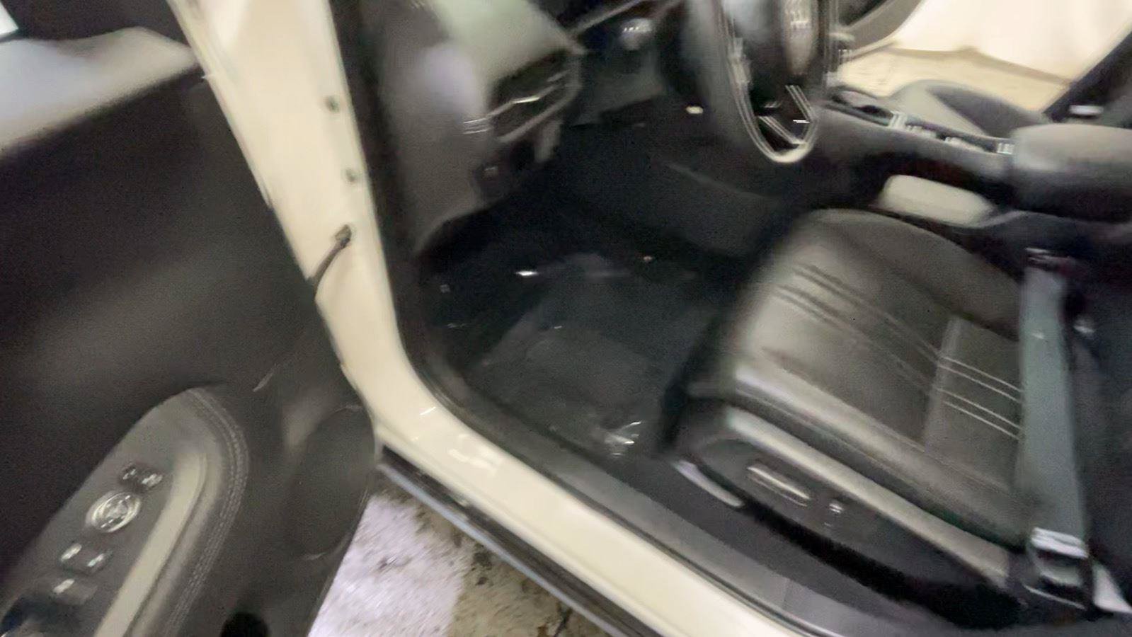 Certified 2025 Honda HR-V EX-L image 29