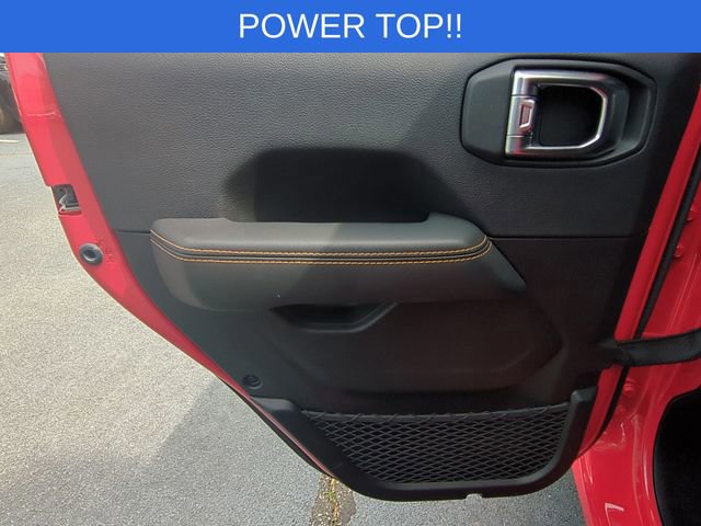 Used 2025 Jeep Wrangler Unlimited Sahara w/ Safety Group image 29