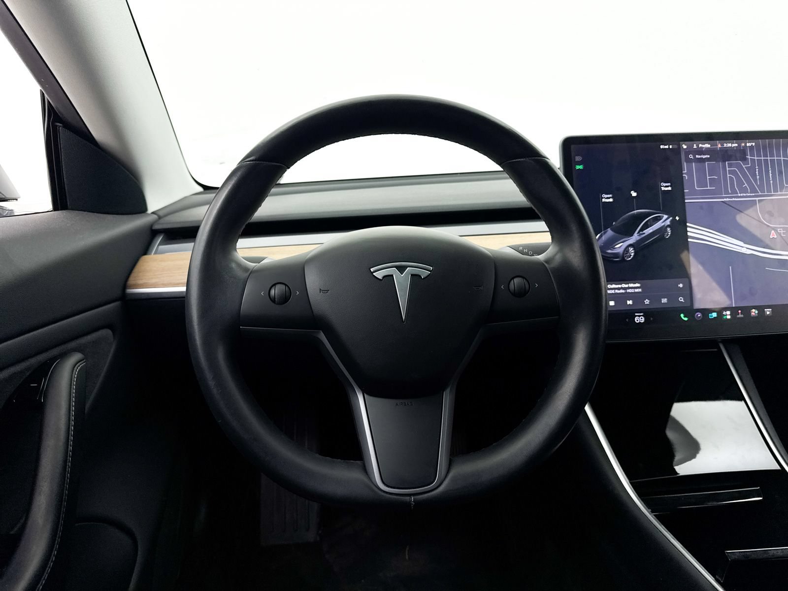 Used 2019 Tesla Model 3 Standard Range Plus RWD image 3