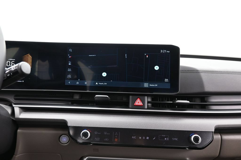 Used 2025 Kia Carnival EX FWD image 45