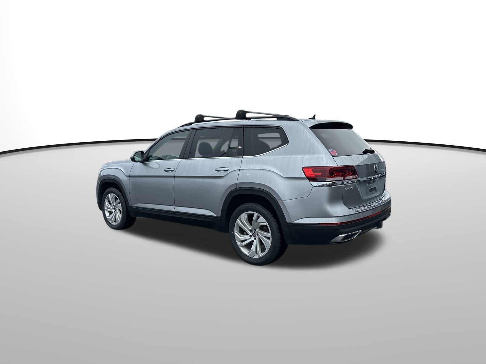 Used 2022 Volkswagen Atlas SE image 3