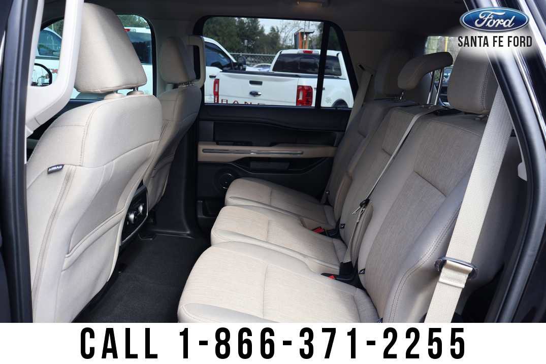 Used 2024 Ford Expedition XLT image 17