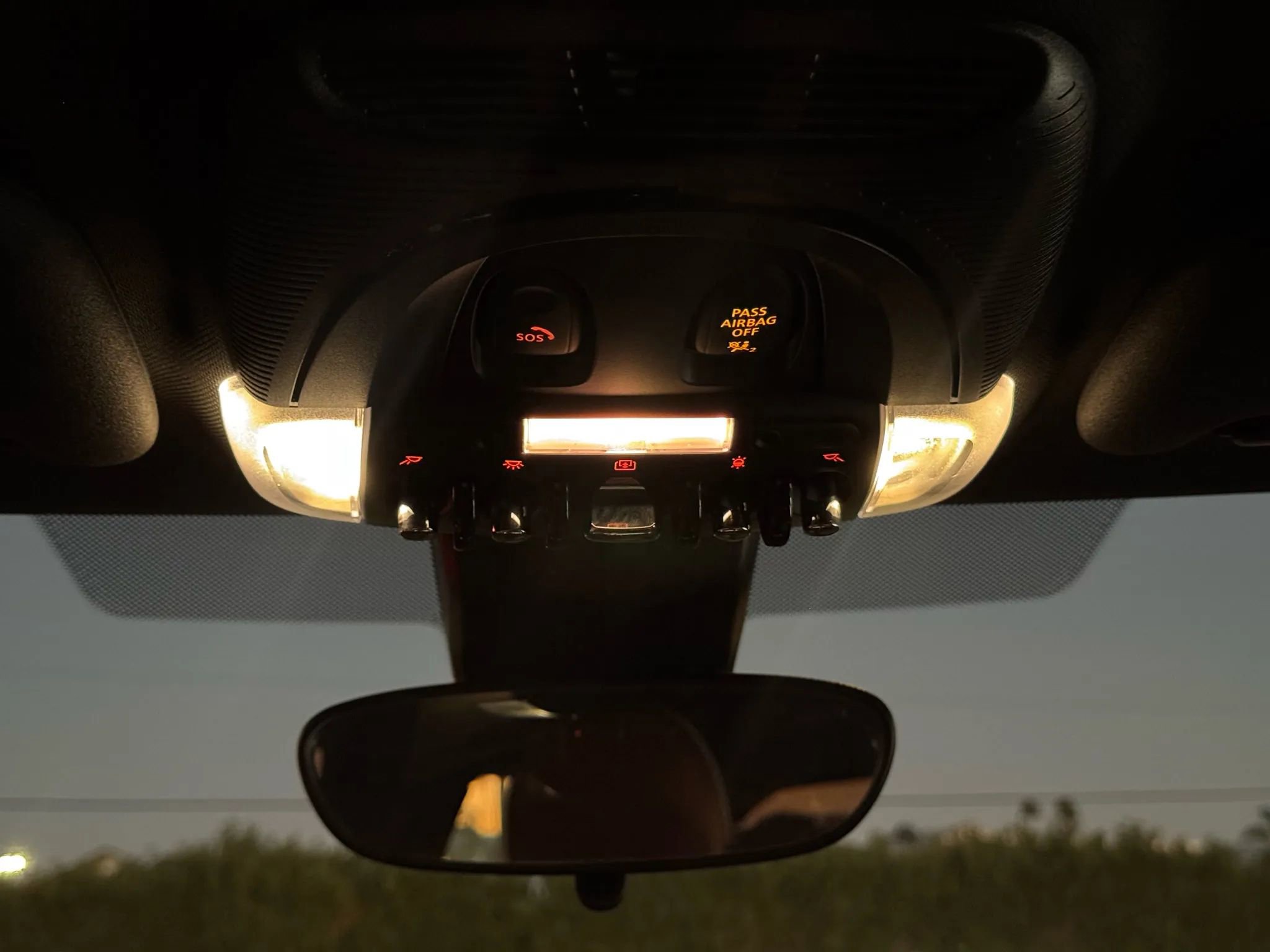 Used 2021 MINI Cooper 2-Door Hardtop w/ Signature Upholstery Package image 41