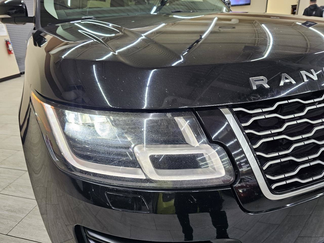 Used 2018 Land Rover Range Rover HSE AWD/4WD image 11