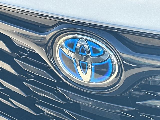 Used 2024 Toyota Highlander LE FWD image 43