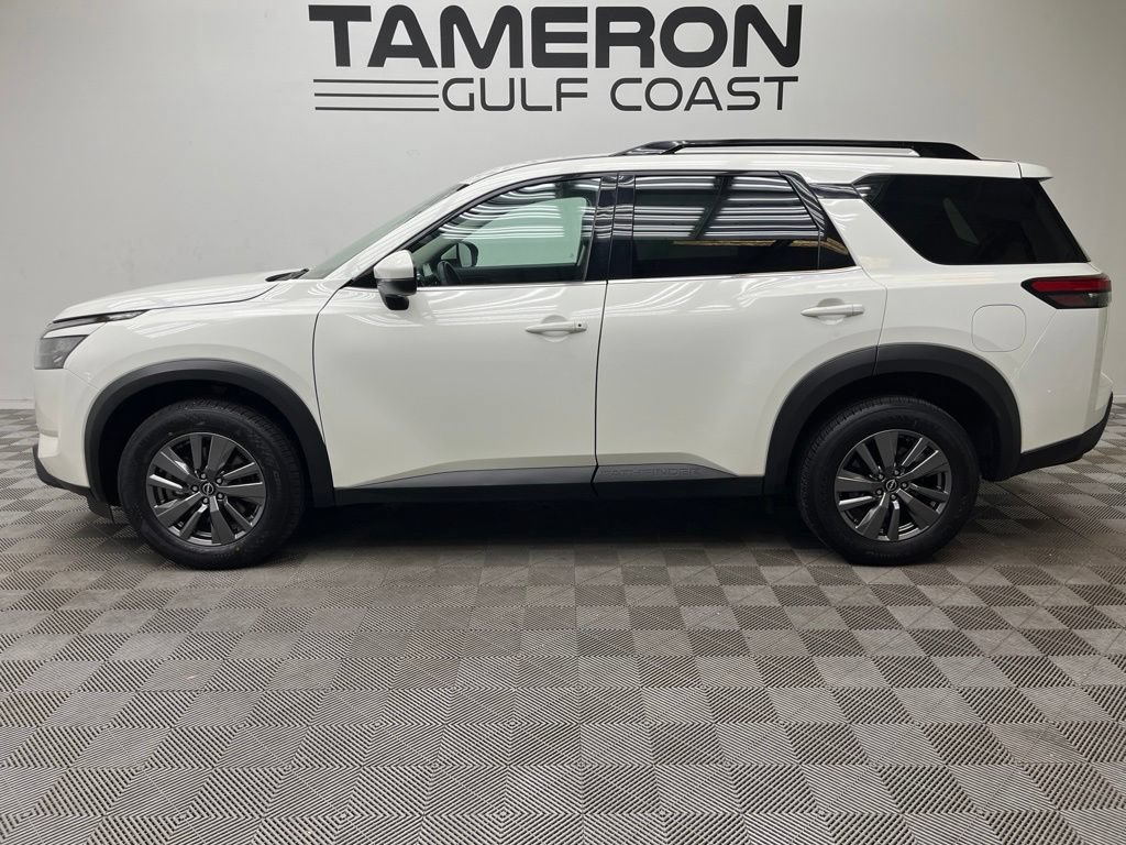 Used 2025 Nissan Pathfinder SV AWD/4WD image 6