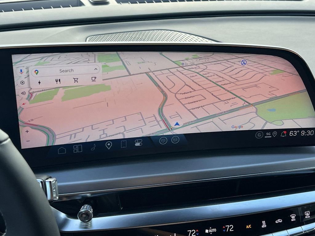 New 2025 Cadillac Lyriq Sport image 19