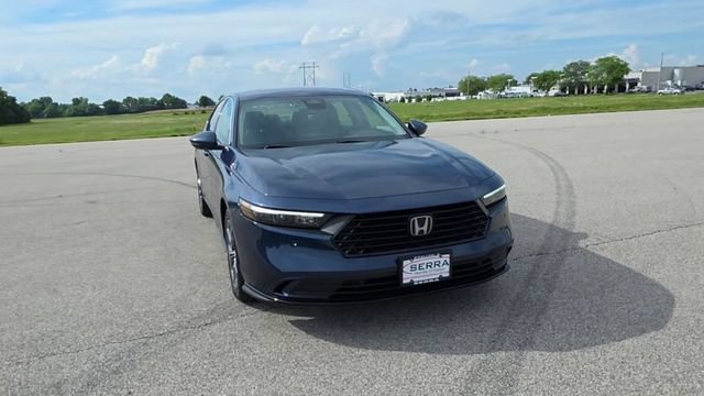 Used 2023 Honda Accord EX-L image 2