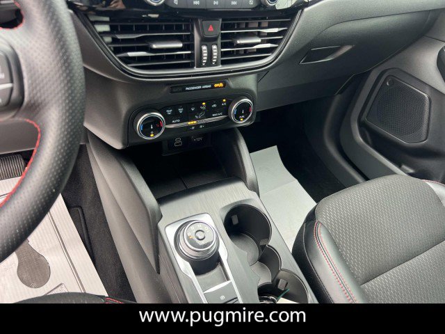 Used 2025 Ford Escape ST-Line image 30