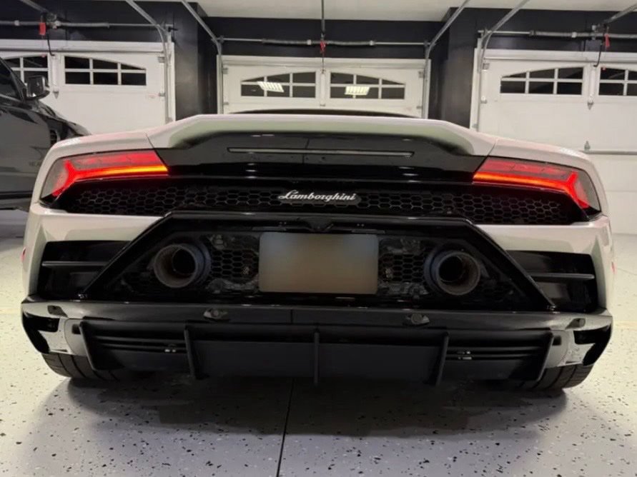 Used 2024 Lamborghini Huracan EVO AWD/4WD image 12