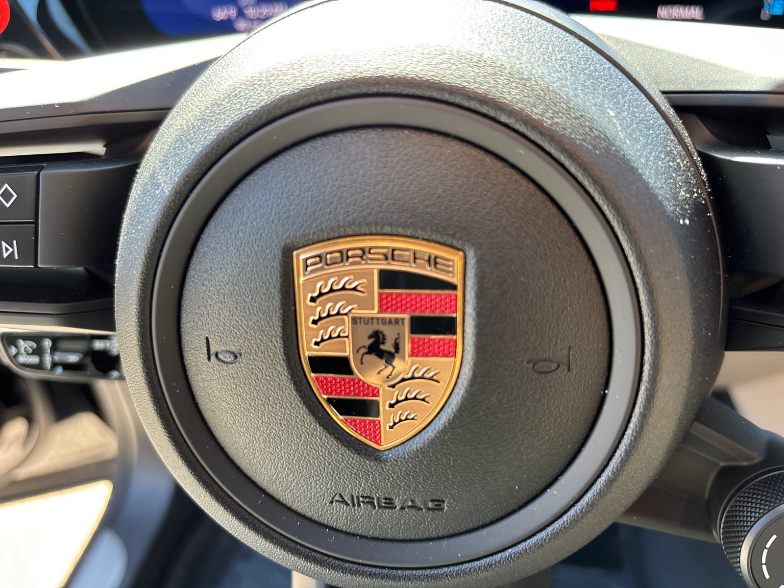 Used 2025 Porsche Macan Electric RWD image 24