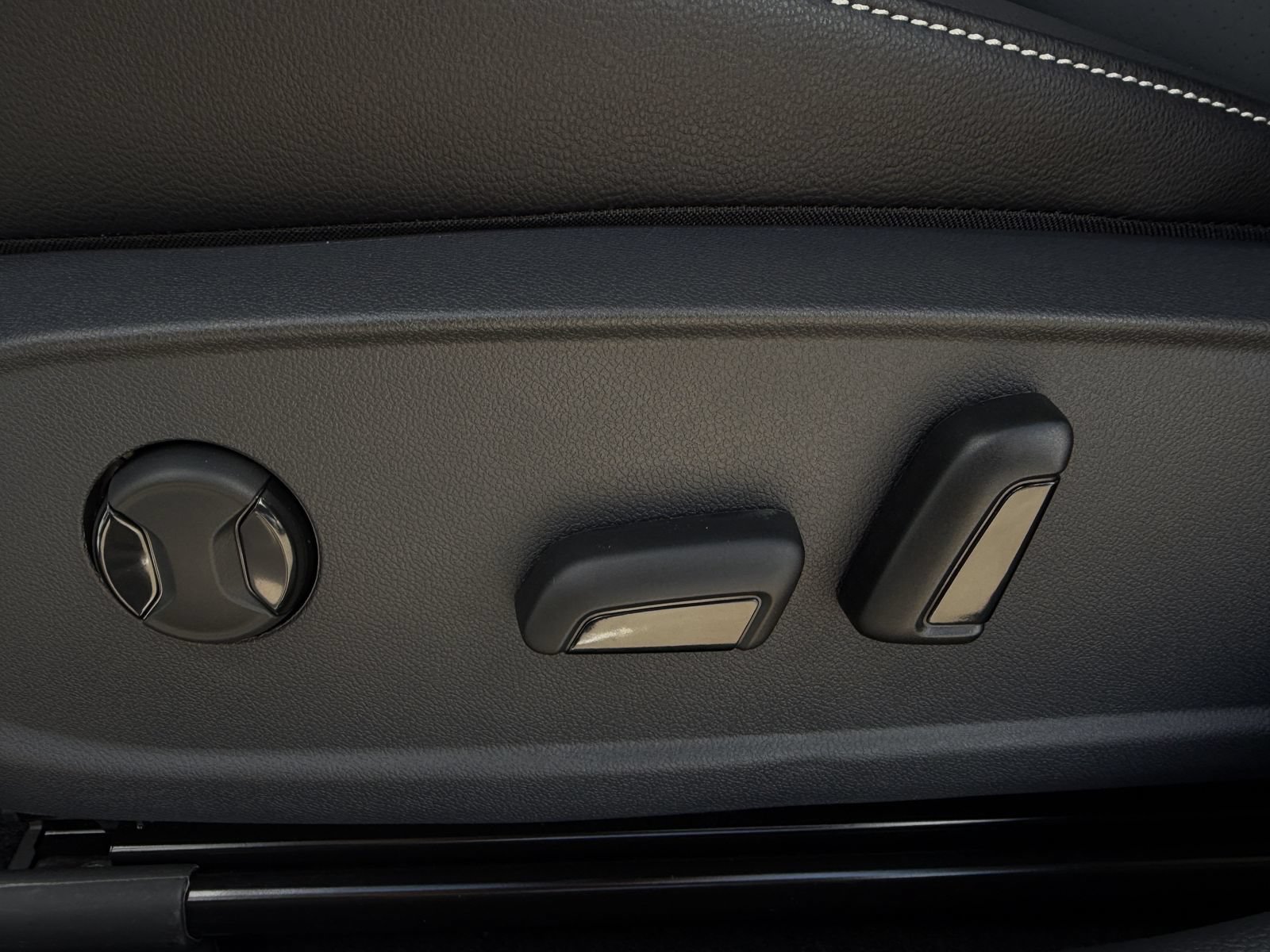 New 2026 Volkswagen Jetta SE FWD image 26