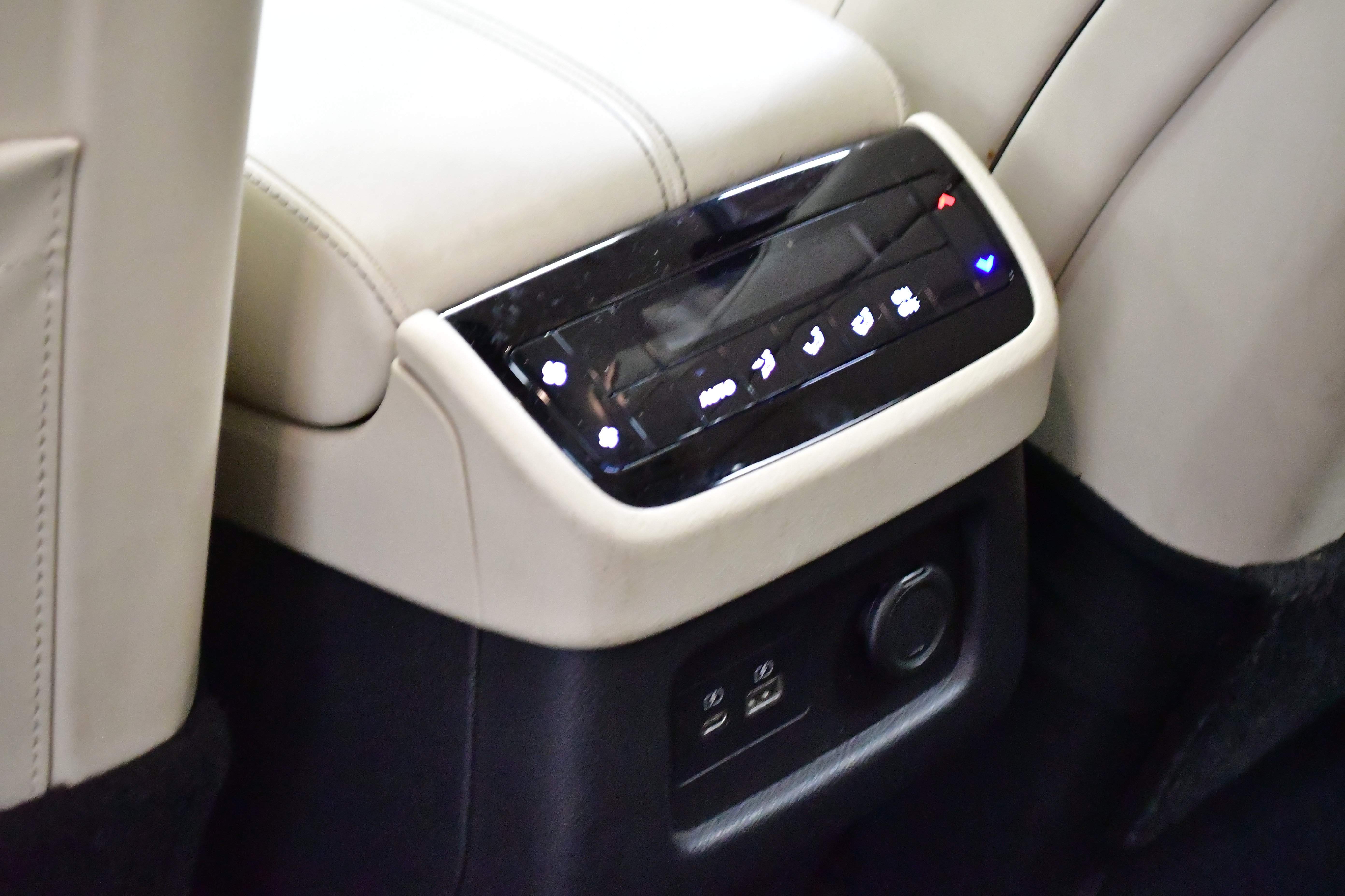 Used 2023 INFINITI QX60 Luxe w/ Cargo Package image 14