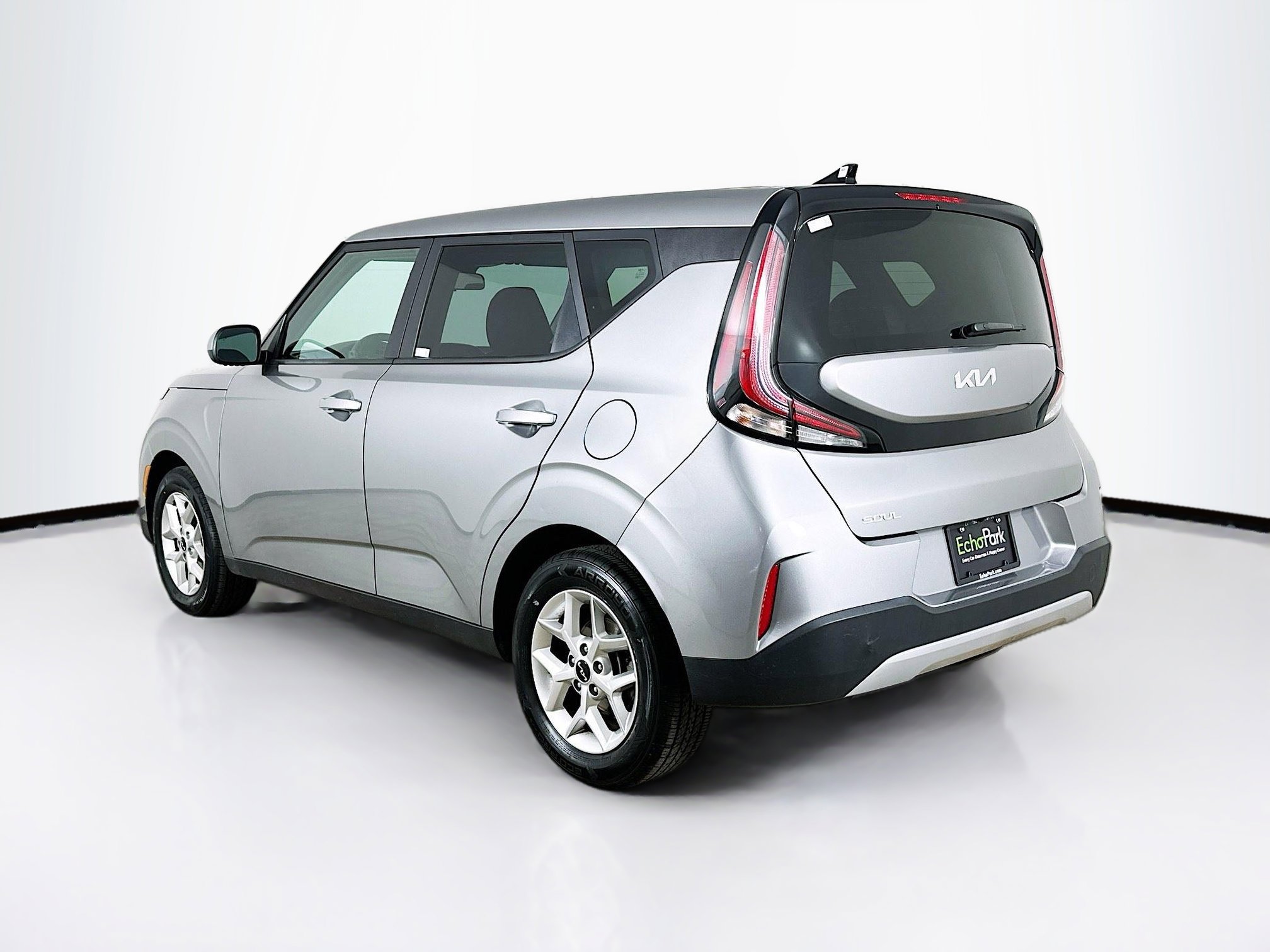 Used 2025 Kia Soul LX w/ LX Technology Package image 5