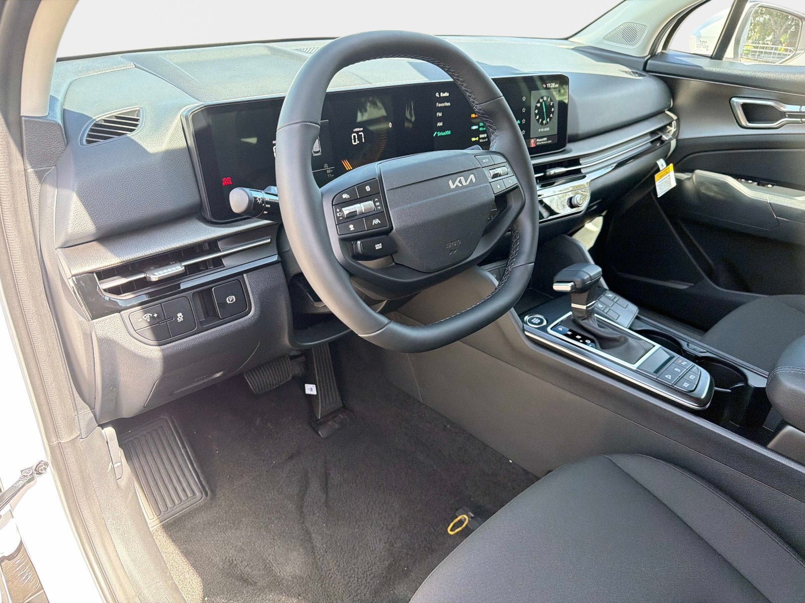 New 2027 Kia Sportage LX w/ LX Convenience Package FWD image 18