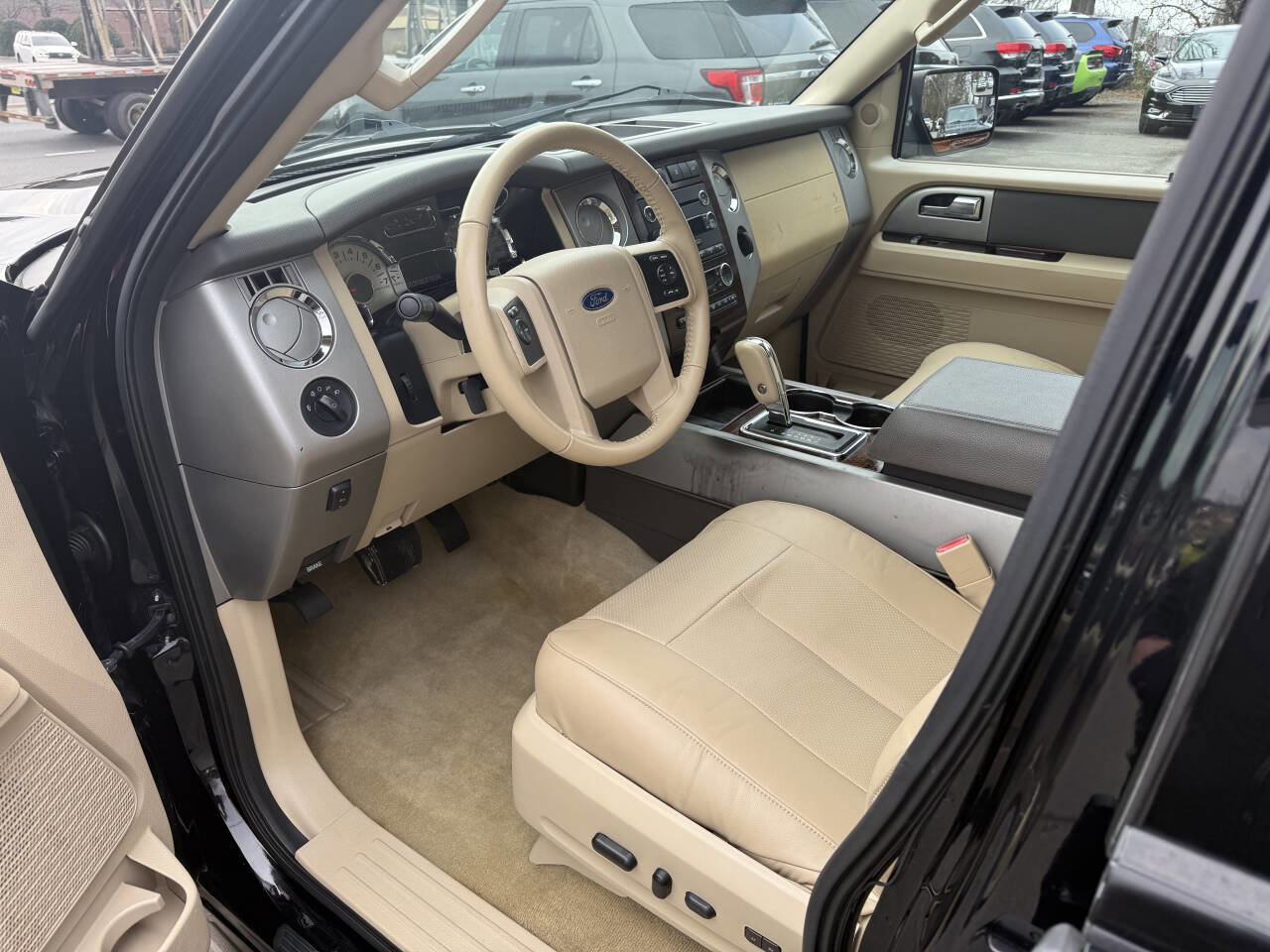 Used 2012 Ford Expedition XLT image 8