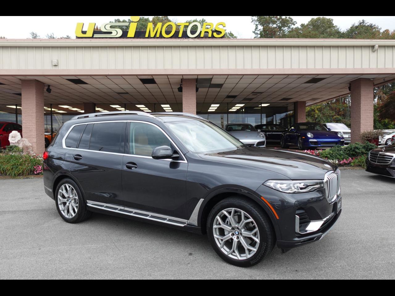 Used 2022 BMW X7 xDrive40i w/ Parking Assistance Package image 1