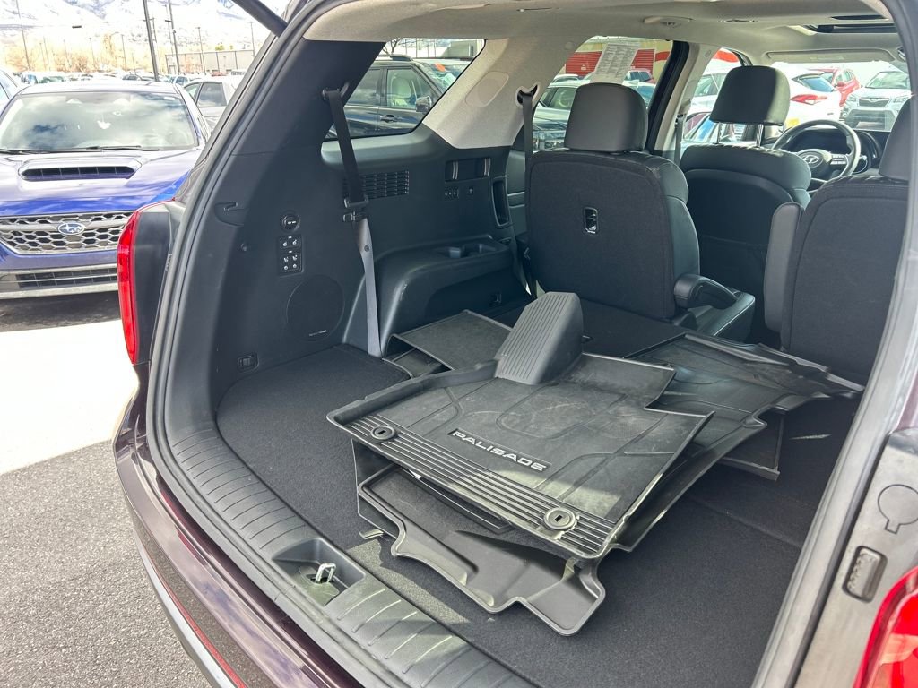 Used 2023 Hyundai Palisade Limited image 32