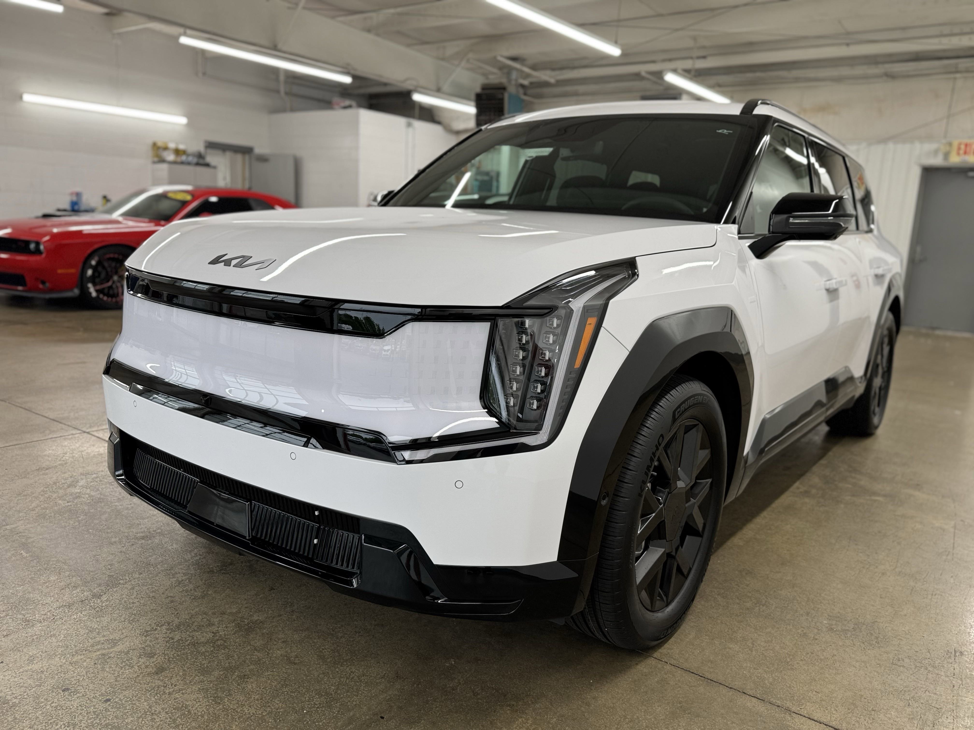 New 2026 Kia EV9 Land w/ Nightfall Edition Package image 5