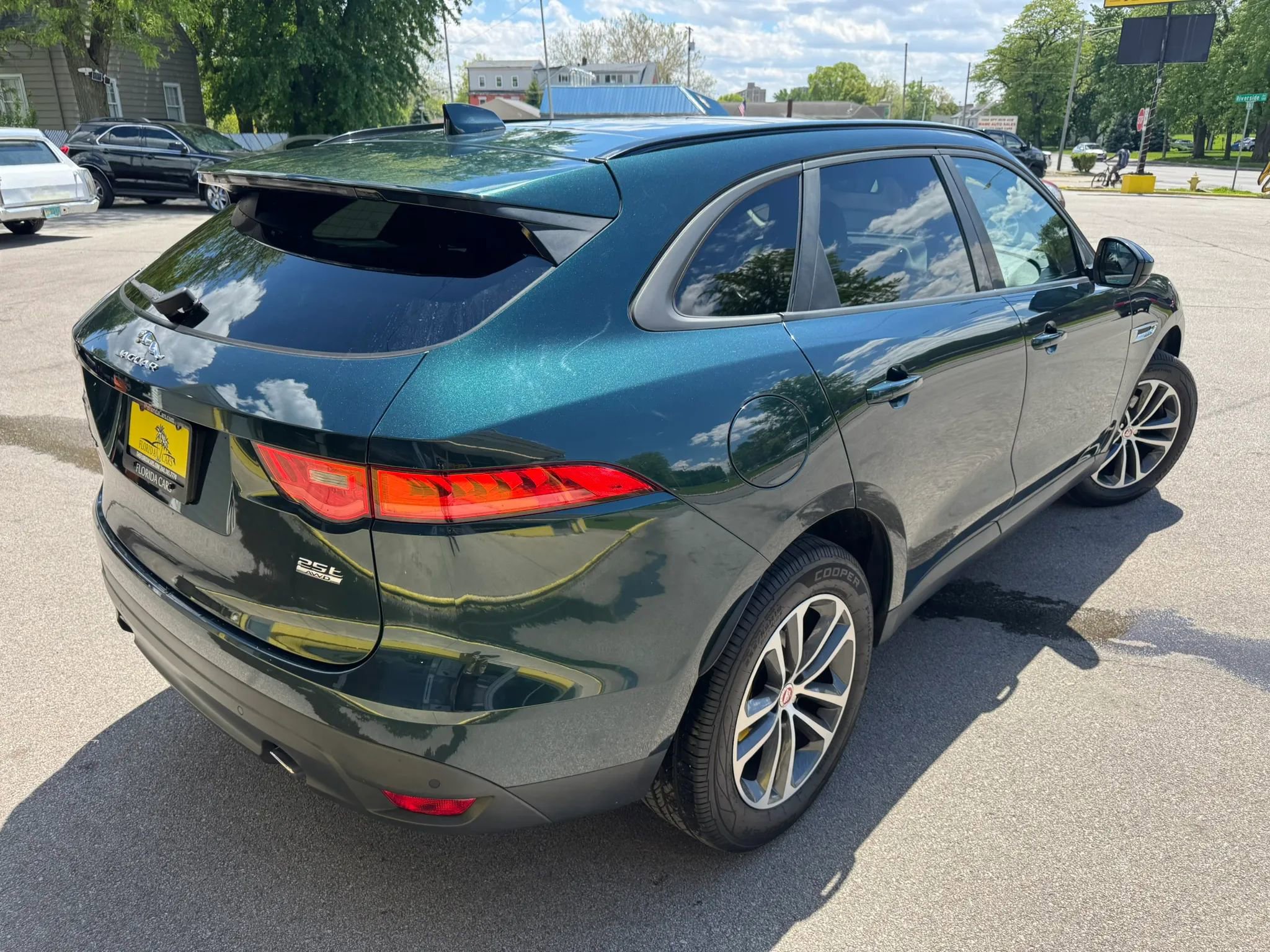 Used 2018 Jaguar F-PACE Premium AWD/4WD image 8
