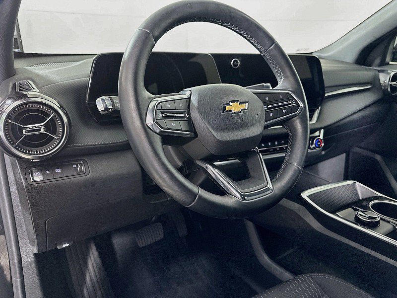 Used 2026 Chevrolet Equinox LT FWD image 9