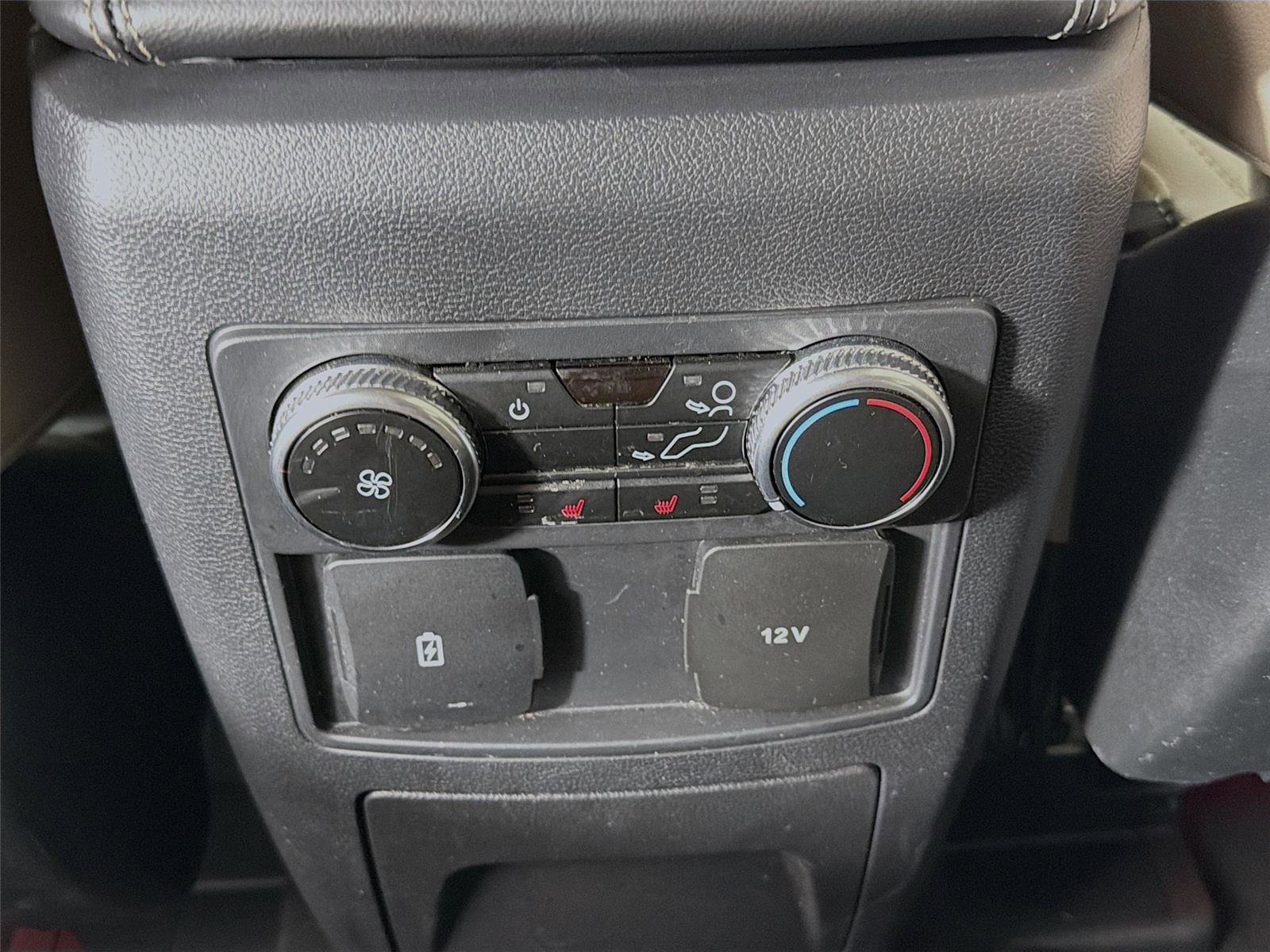 Used 2024 Ford Explorer Limited AWD/4WD image 25